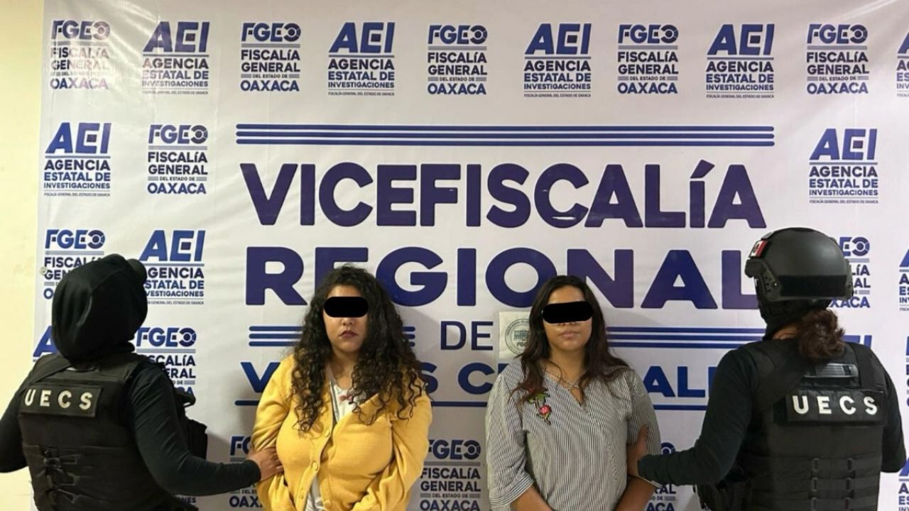 Detienen a dos mujeres por alterar la escena de un crimen en Oaxaca